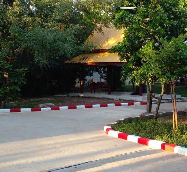 มุมขอบคันหิน 